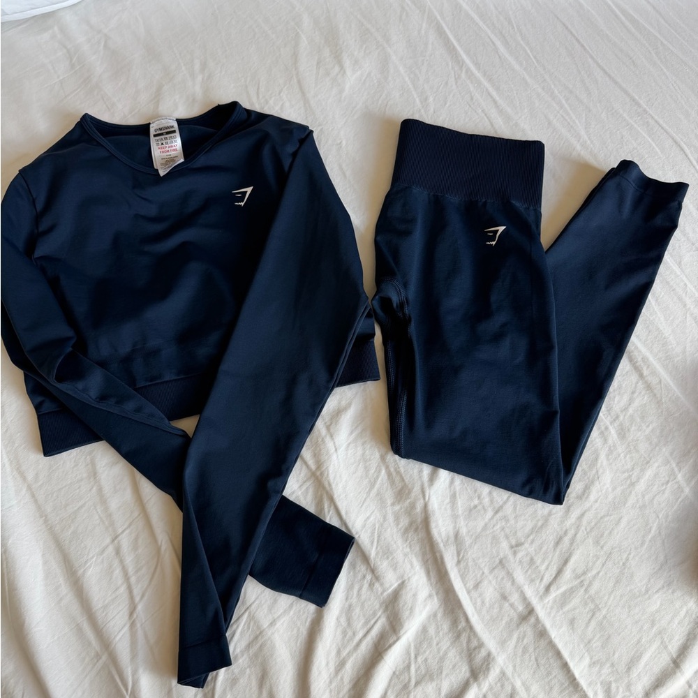 Gymshark Navy Seamless Long Sleeve Crop Top and Leggings Set- Size Medium